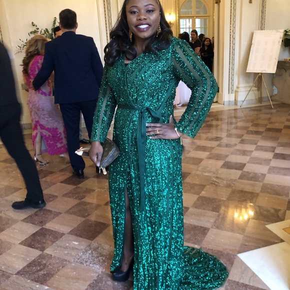 Stunning gorgeous evening dress! - Picture 5 of 7